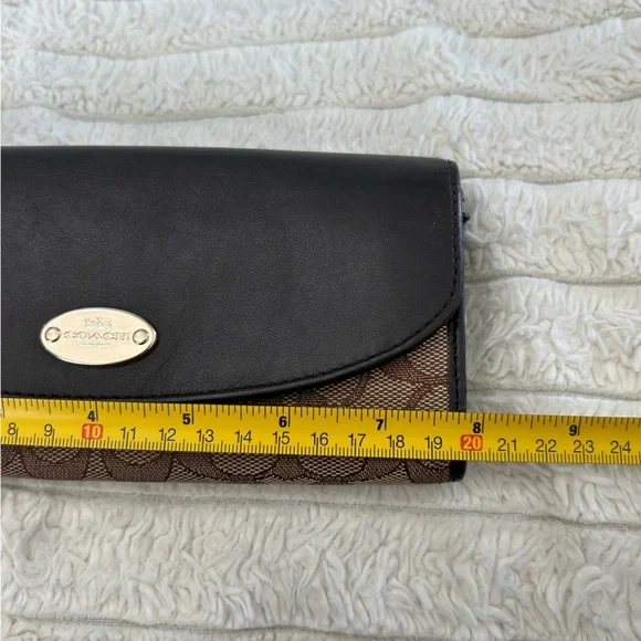 Coach Wallet - Picture 5 of 6